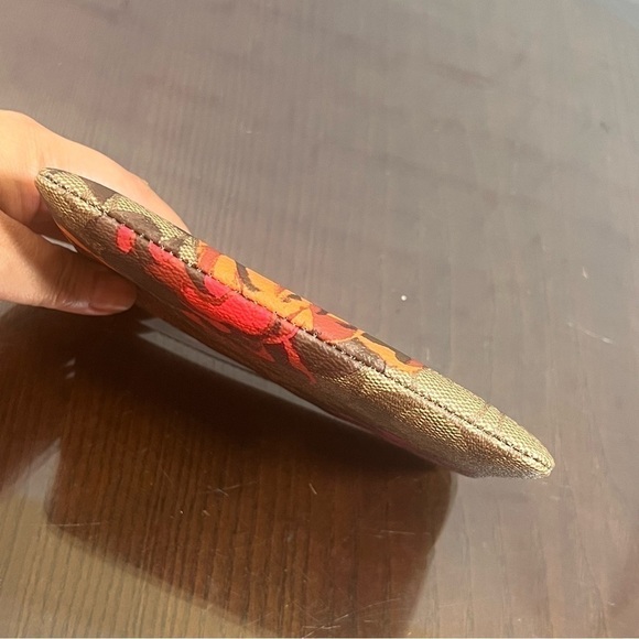 COACH X KAFFE FASSETTE corner zip floral wristlet. Rare limited edition nwt - Picture 11 of 11